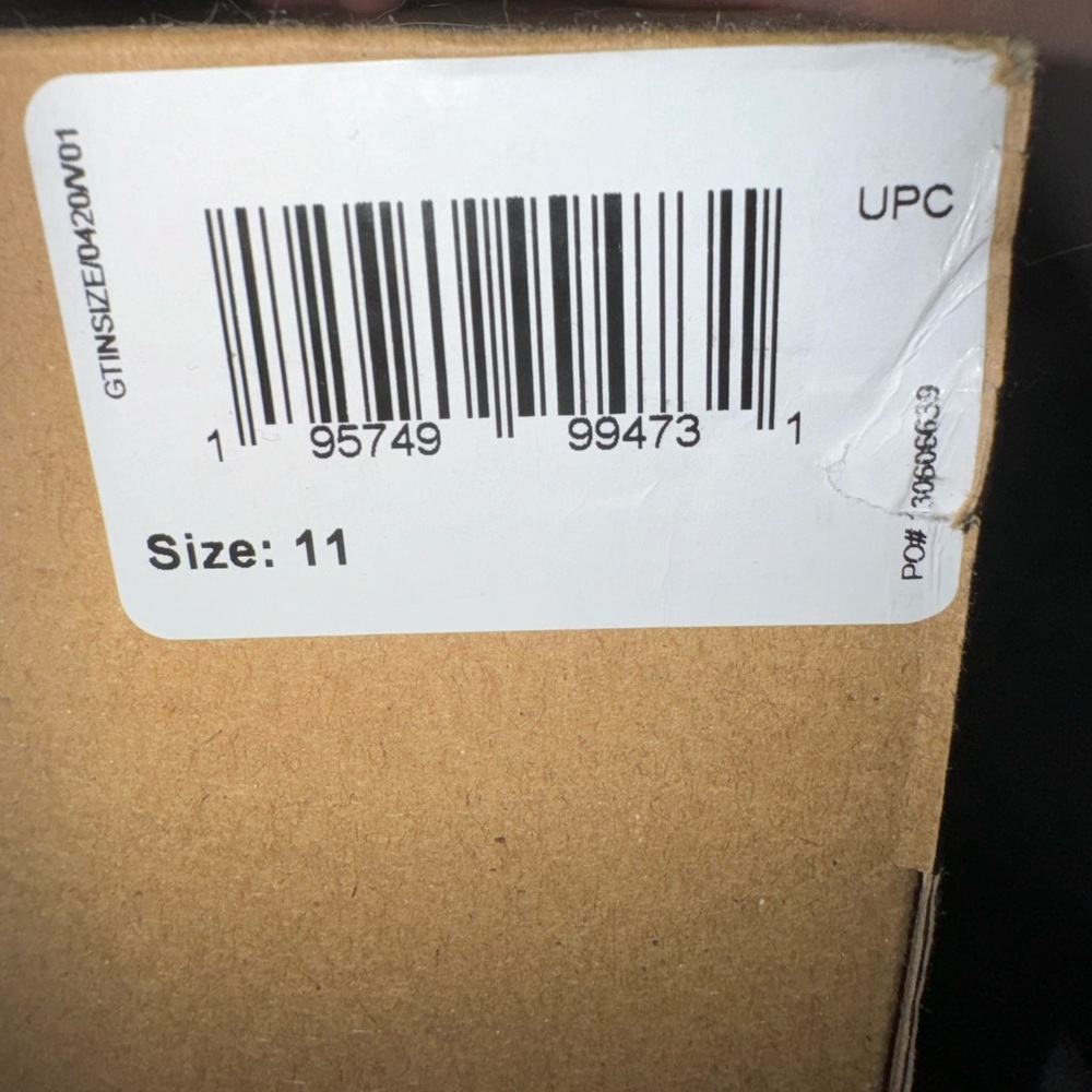 Yeezy foam runners